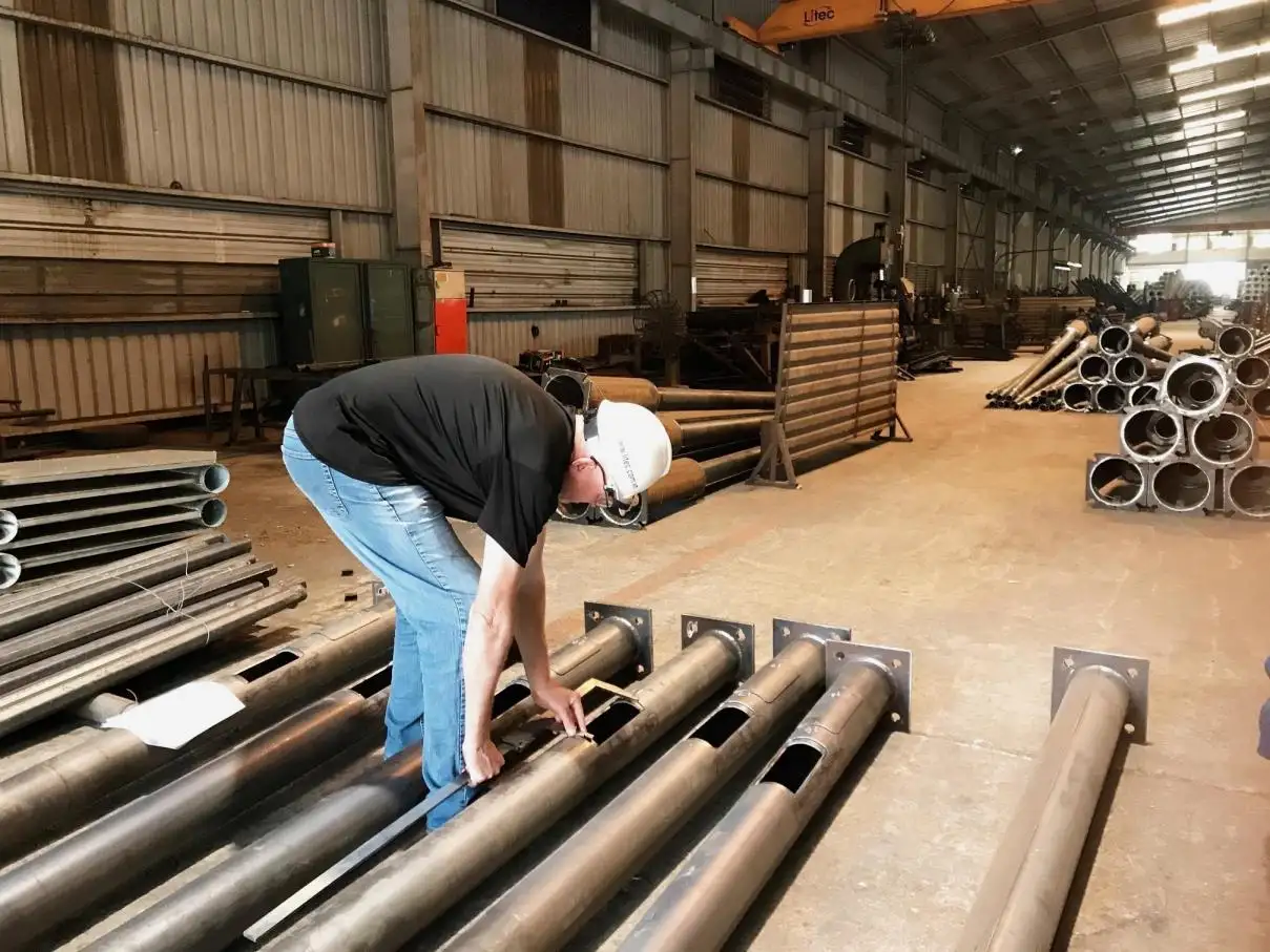 Fournisseur de machines pliées pour lampadaires: Comment les poteaux durables se forment